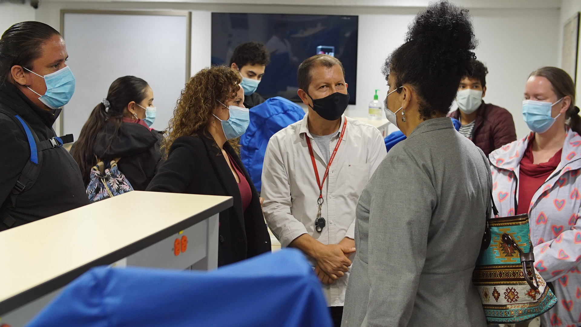 Visita a las aulas y laboratorios de la Universidad de los Andes